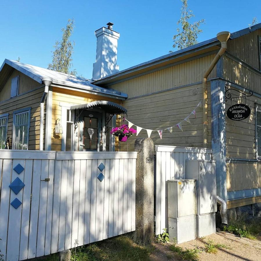 Bed and Breakfast Kirkkokadun Amanda Ja Olga Uusikaupunki Exterior foto
